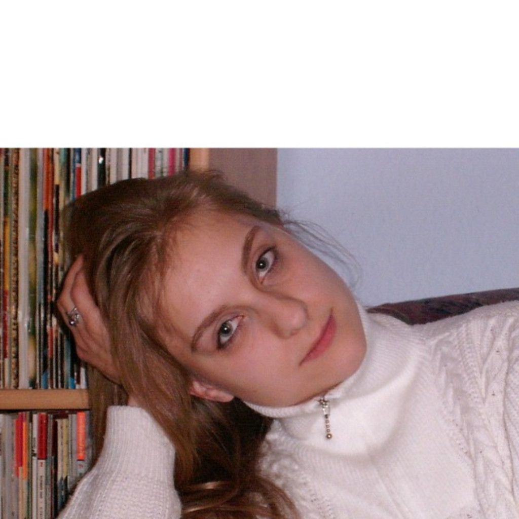 Sabine Ernst - Journalistin, Dramaturgin, Regisseurin - Studentin | XING - sabine-ernst-foto.1024x1024