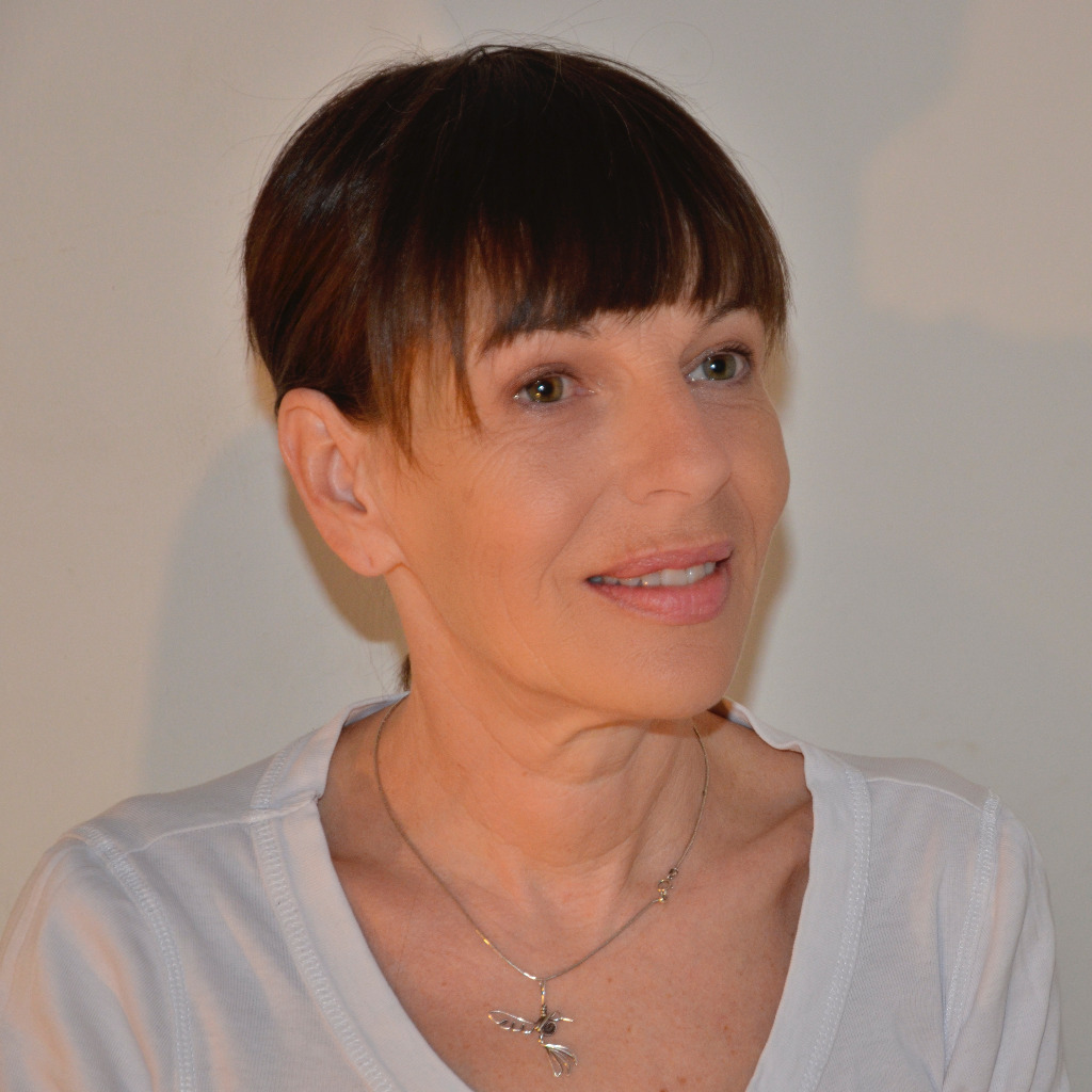 Regina Fröhlich - professionelle Sprecherin, Sängerin, YOGA-Lehrerin ...