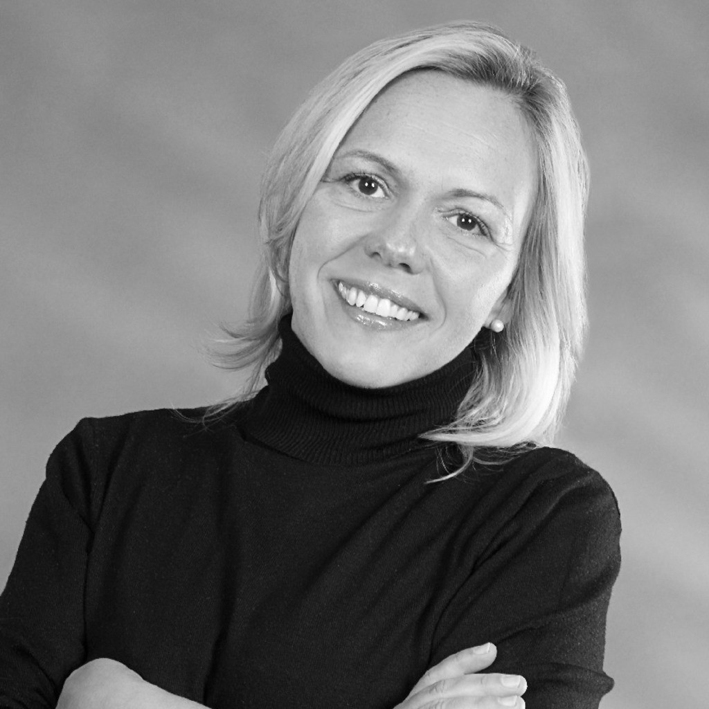 Tanja Nowak - Verkaufsdirektor Touristik/Director of Sales ...