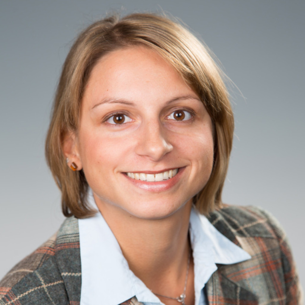Ann-Kathrin Sommer - Senior Sales Manager - Crem Solutions GmbH & Co.