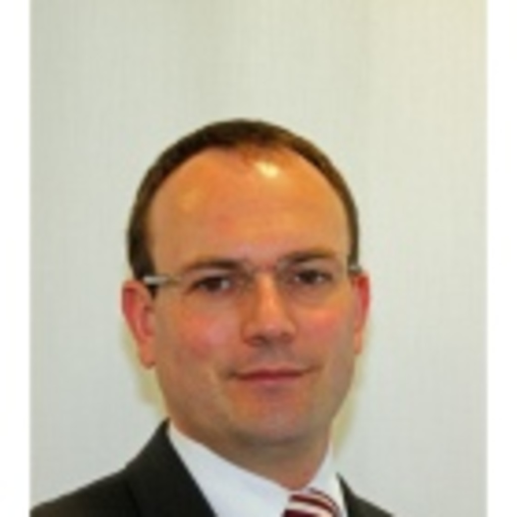 <b>Uwe Schmid</b> - Stellvertretender Kundendirektor - Deutsche Bank AG | XING - uwe-schmid-foto.1024x1024