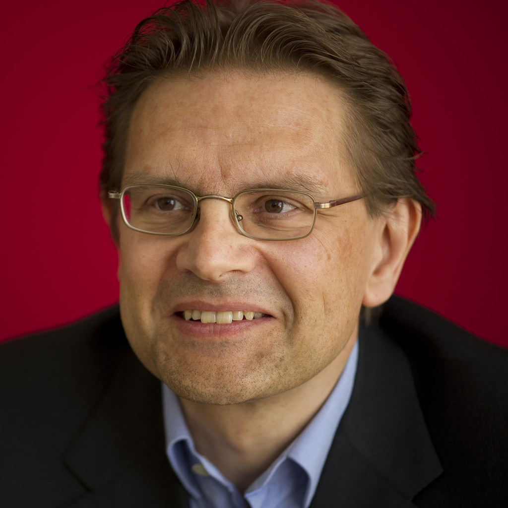 Dr. <b>Torsten Tomczak</b> - Direktor - Universität St. Gallen | XING - torsten-tomczak-foto.1024x1024