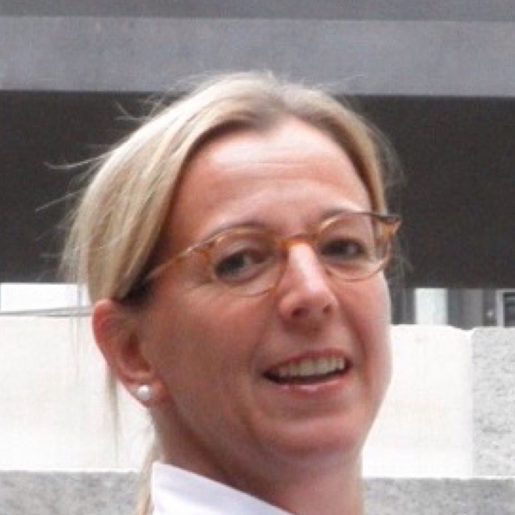 <b>Verena Engelbrecht</b>-Schnür - Kaufmännische Projektleiterin - Fr. Lürssen ... - verena-engelbrecht-schn%C3%BCr-foto.1024x1024