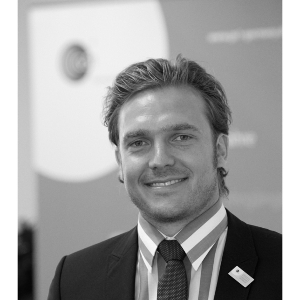 <b>Joachim Sauter</b> - Director Center of Excellence F&amp;R - SAP (Schweiz) AG | XING - artur-wiens-foto.1024x1024