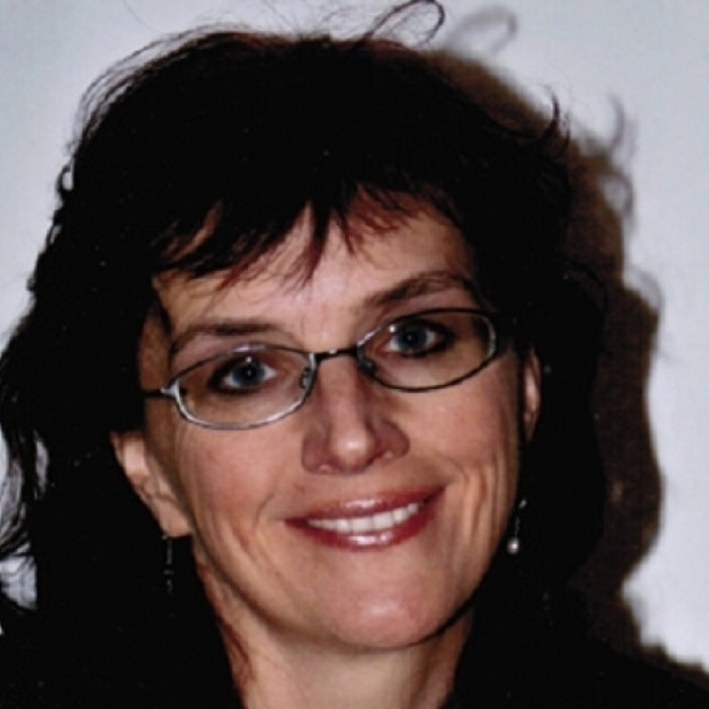<b>Denise Moore</b> - Teamleiterin Privatkundengeschäft - Raiffeisenbank Winterthur ... - denise-moore-foto.1024x1024