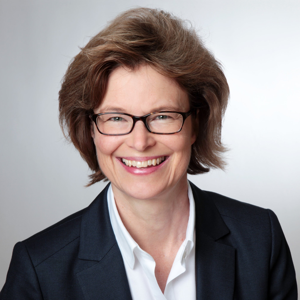 Dr. <b>Erika Graf</b> - Professor International Management - Frankfurt University ... - susanne-b%C3%B6hlich-foto.1024x1024