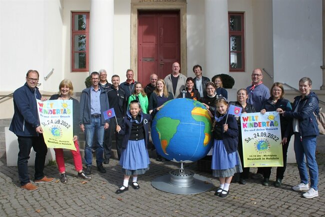 Weltkindertag: Spaß und Spiel auf dem Marktplatz - Neustadt in Holstein - der-reporter