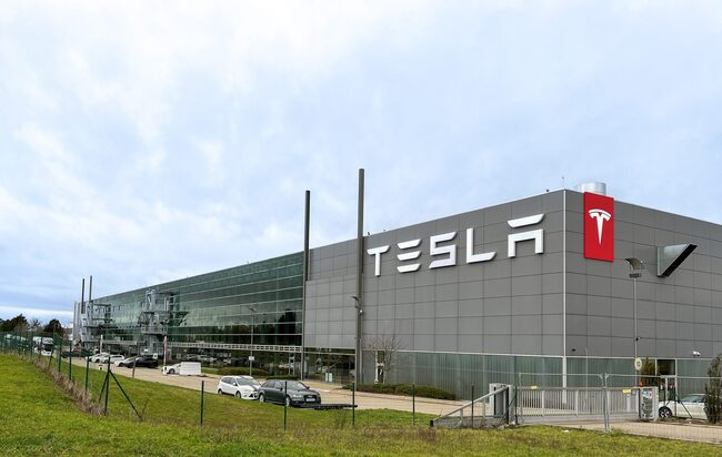 Tesla zieht in Holzgerlingen bei Garbe Industrial Real Estate ein | GARBE Industrial Real Estate