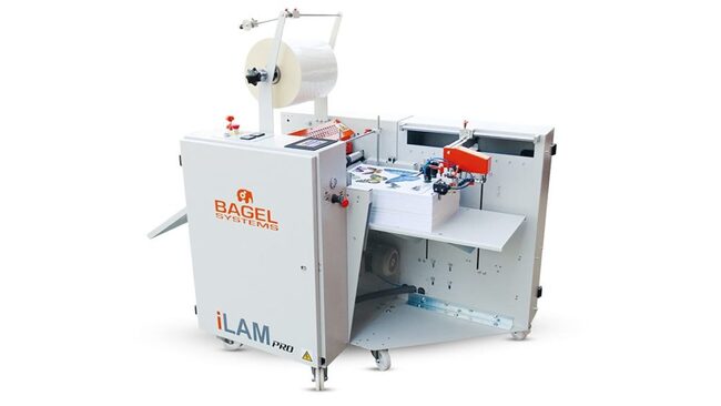 Verarbeitung von der Rolle mit der Thermo-Folienkaschiermaschine iLam Pro